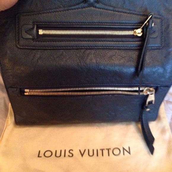 Louis Vuitton navy monogram leather clutch - Picture 6 of 7